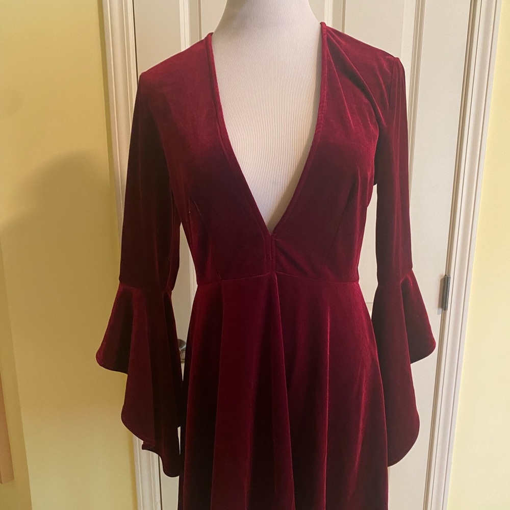 Lulu's Bell sleeve red velvet v neck dress